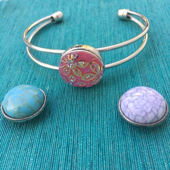 Unique Button Snap Bracelet w/ 3 buttons Silver - Picture 2 of 6